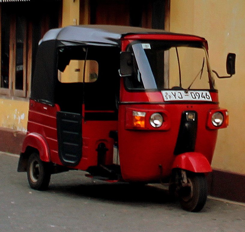 Electric Three-Wheelers Hit 55.5 Per Cent of L5 Autos in August 2026: 40,419 Electric Autos, 31.4 Per Cent Cargo Penetration, Bajaj Overtakes Mahindra on Volume and Why Cargo Lags Passenger by 24 Points