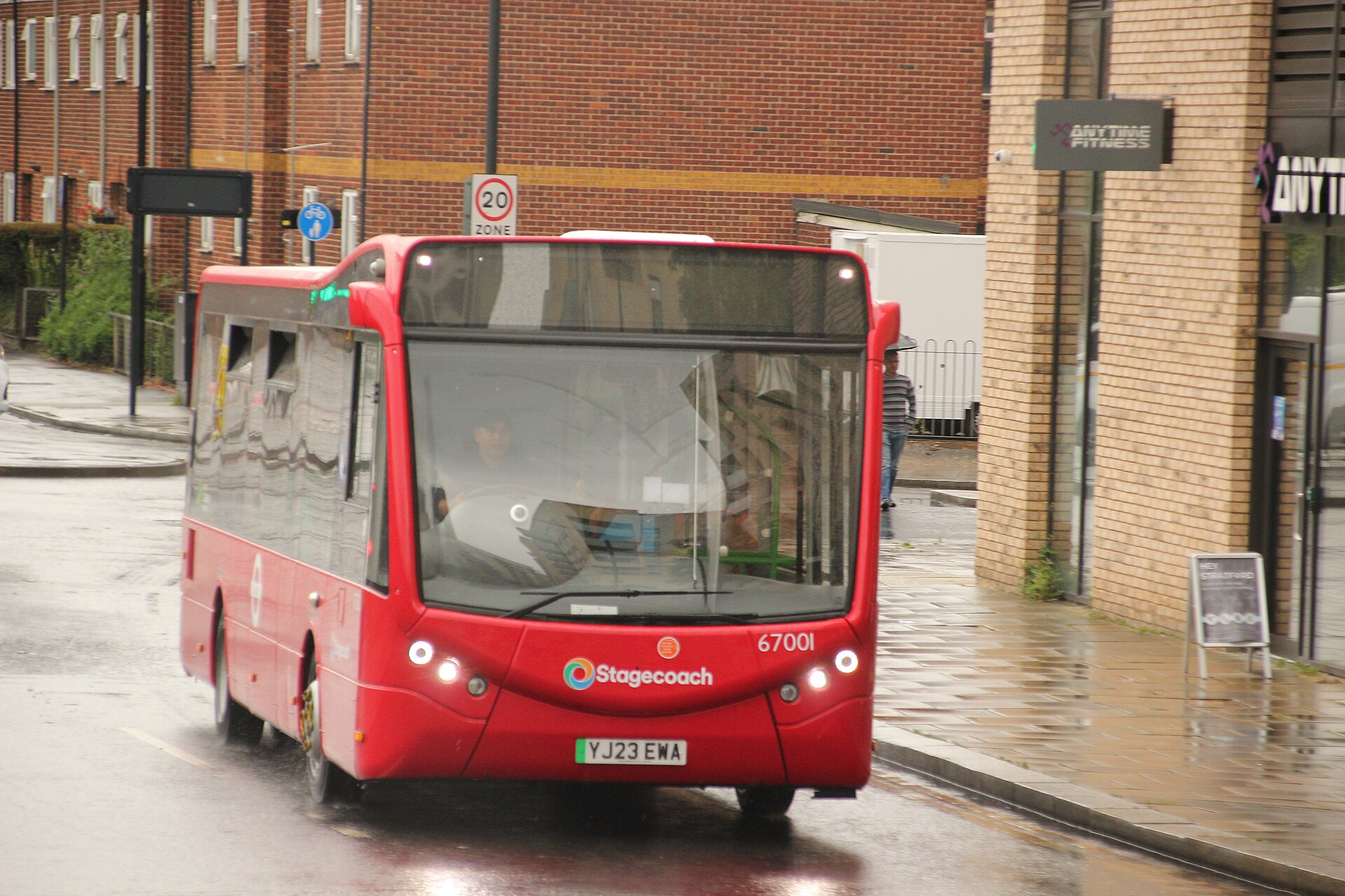 Switch Mobility’s 650-Bus Order for Mumbai and Pune: The New EiV9, Rs 55.55 and Rs 60.99 per km Bids, PM E-DRIVE Phase II and the September Localisation Rule