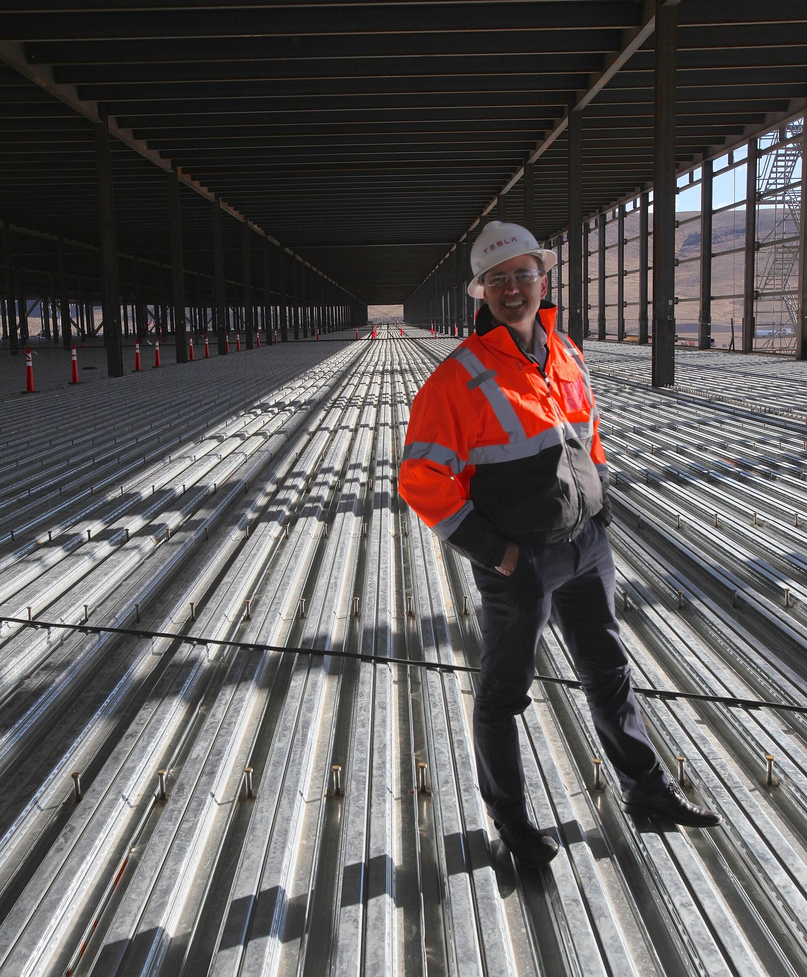 Tata’s Agratas Battery Gigafactory: Inside the 20 GWh Sanand Plant That Could Cut Tata EV Costs by 2027